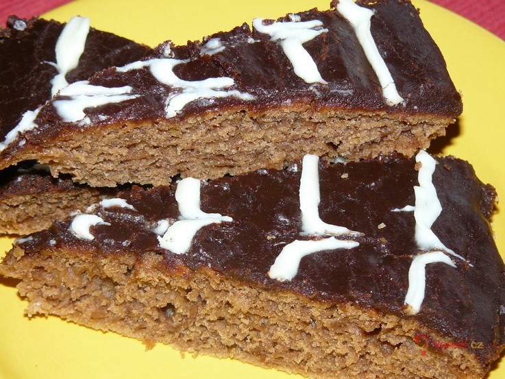 Čokoládové řezy s jablky - fotografie 3