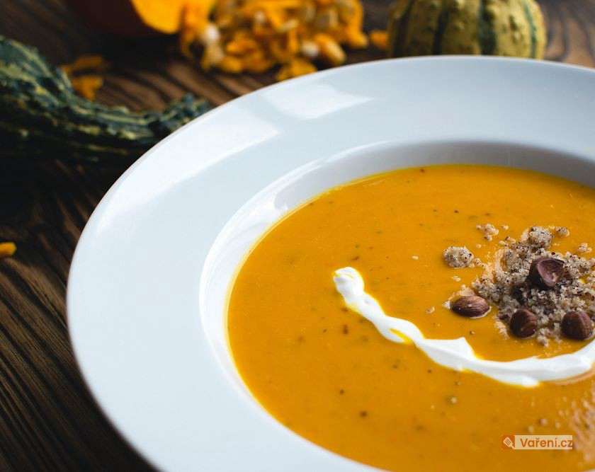 Čočková polévka se smetanou