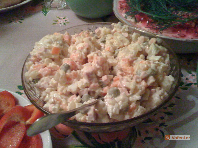 Bramborový salát na chlebíčky