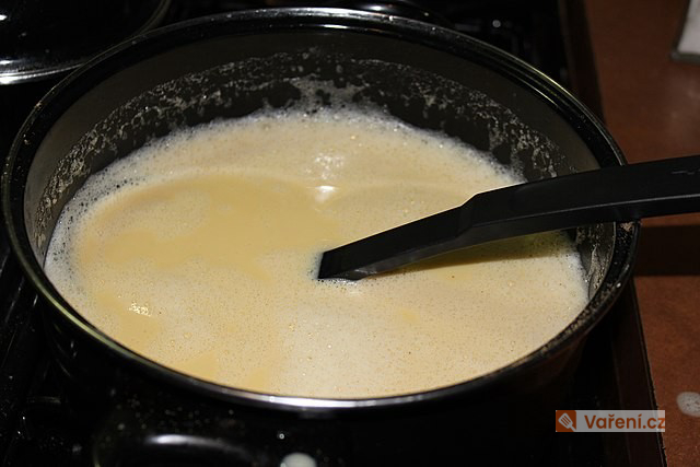 Dětský vaječný koňak