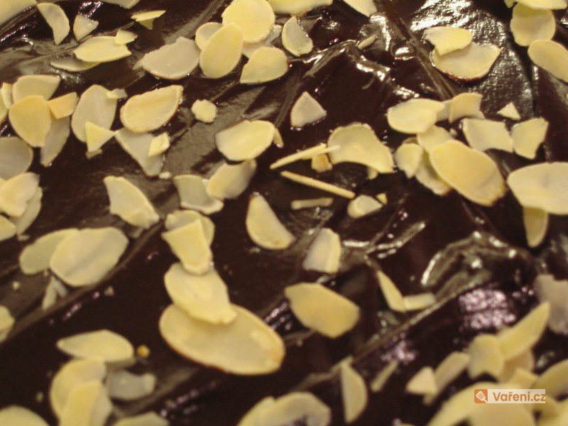 Jemná buchta z kondenzovaného mléka