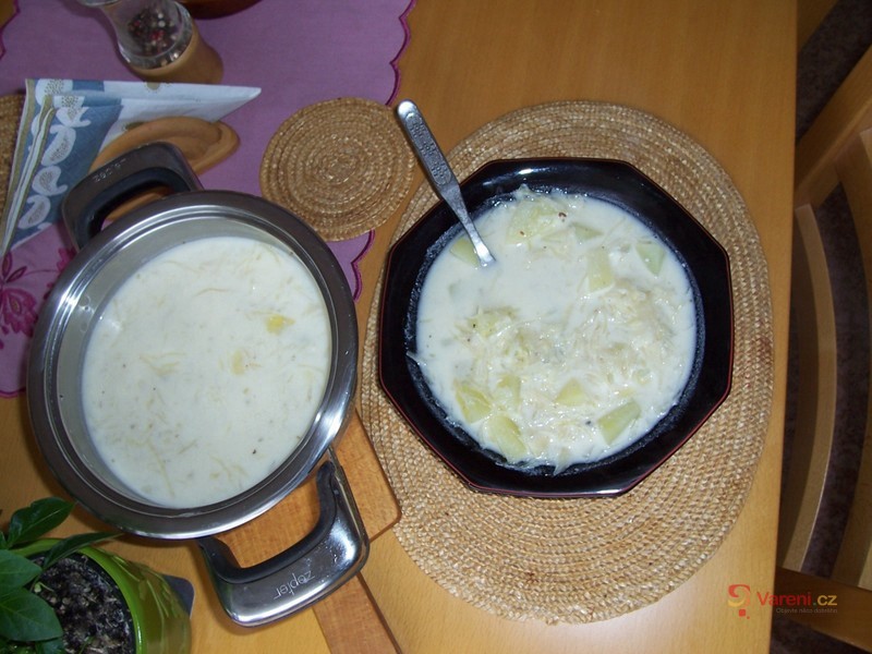 Rychlá zelňačka s kysanou smetanou - fotografie 3