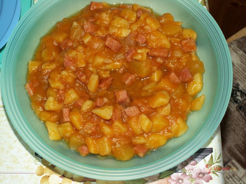 Rychlý bramborový guláš - fotografie 2