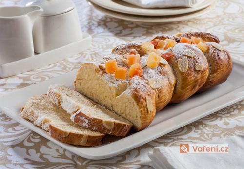 Jemná tvarohová vánočka