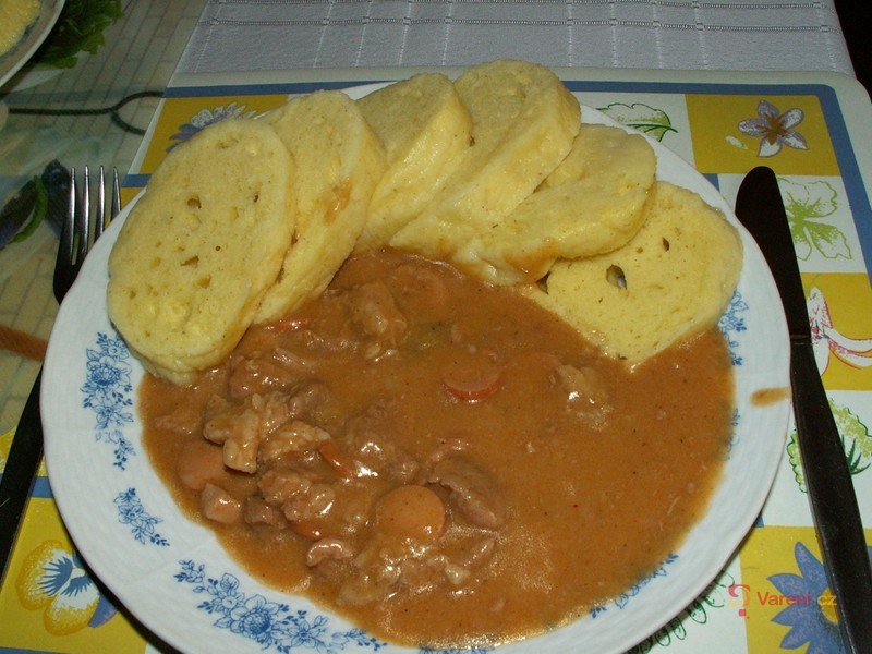 Maďarský vepřový guláš - fotografie 2
