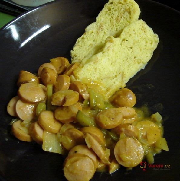 Znojemský guláš z párků - fotografie 2