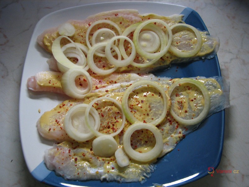 Pangasius na hořčici a cibuli - fotografie 2