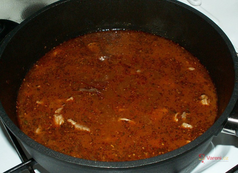 Guláš z vepřového plecka - fotografie 4