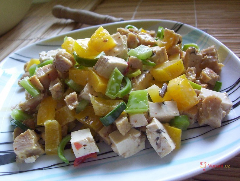 Vegetariánský salát s tofu