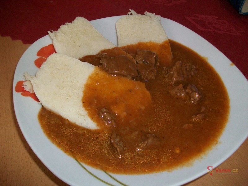 Hovězí guláš - fotografie 5
