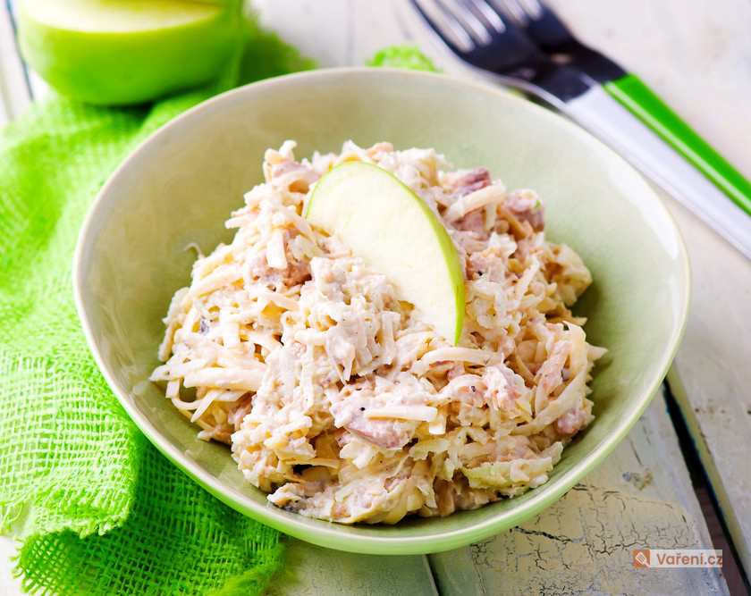 Salát z dušeného rybího filé