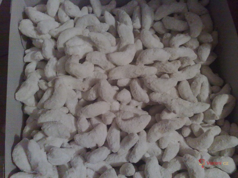 Vanilkové rohlíčky od maminky - fotografie 3