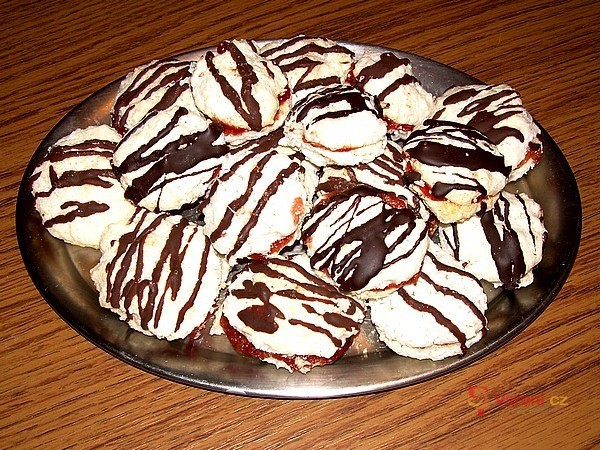 Slepované kokosové pusinky  - fotografie 2