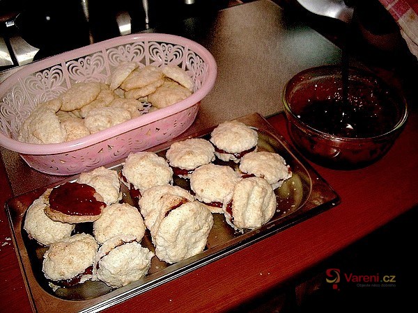 Slepované kokosové pusinky  - fotografie 3