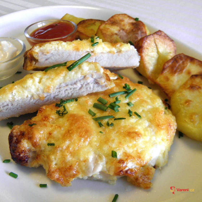 Sojové plátky se sýrovou omáčkou