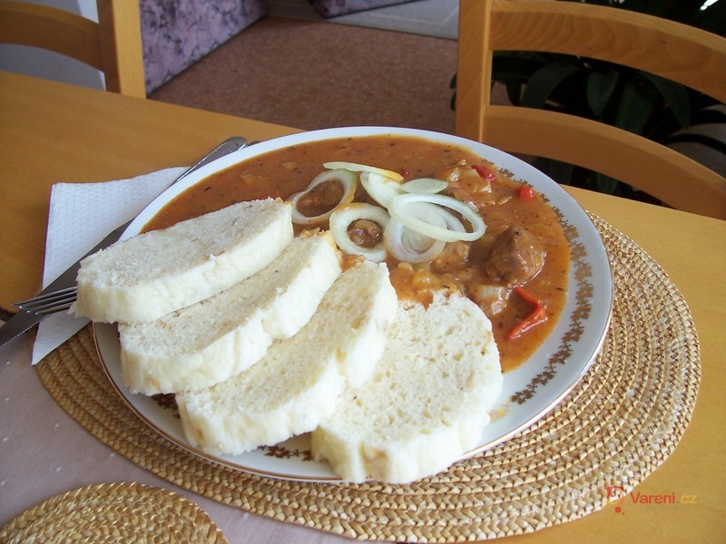 Guláš z vepřového plecka - fotografie 5