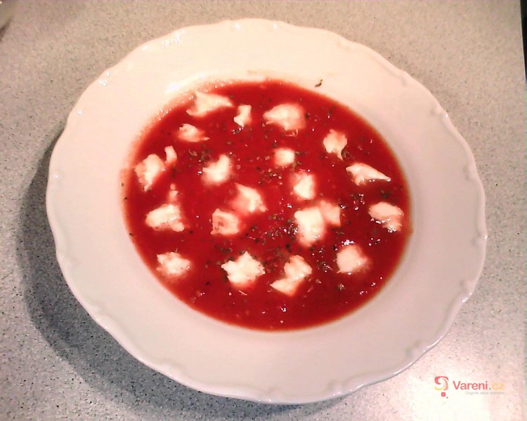 Hustá rajčatová polévka