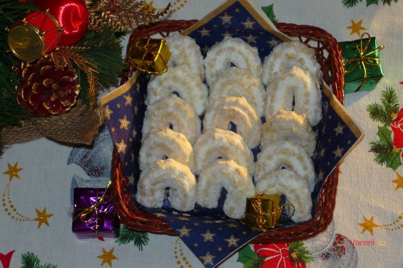 Klášterní vanilkové rohlíčky - fotografie 2