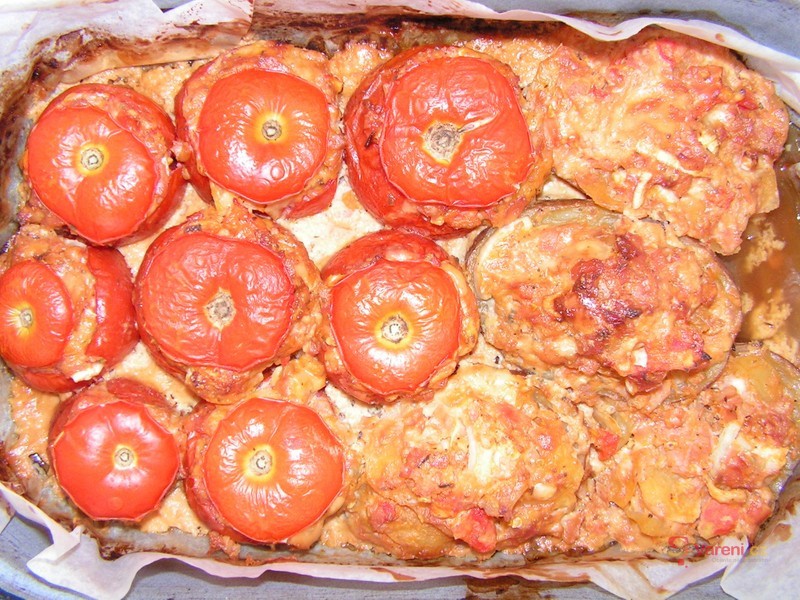 Plněná rajčata masem - fotografie 2