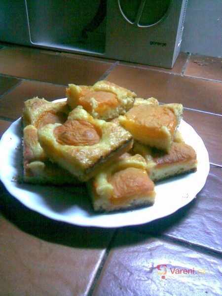 Jednoduchý cuketový koláč - fotografie 2