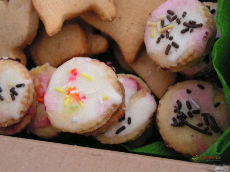 Jednoduché linecké těsto - fotografie 2