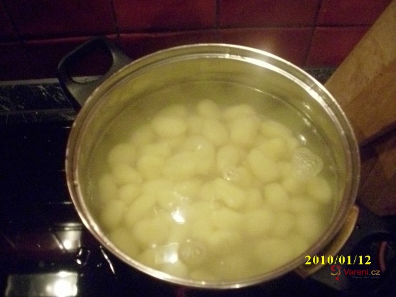 Gnocchi s jemnou omáčkou - fotografie 3