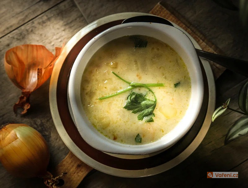 Smetanová polévka s fazolovými lusky