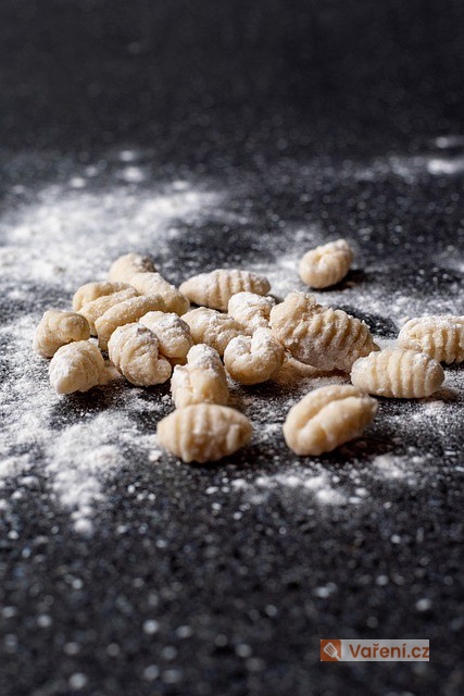 Tvarohové noky s medem