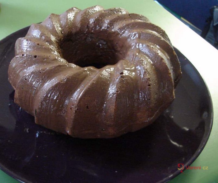 Bábovka z červeného vína - fotografie 3