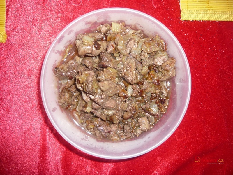 Drůbeží játra na cibulce - fotografie 3