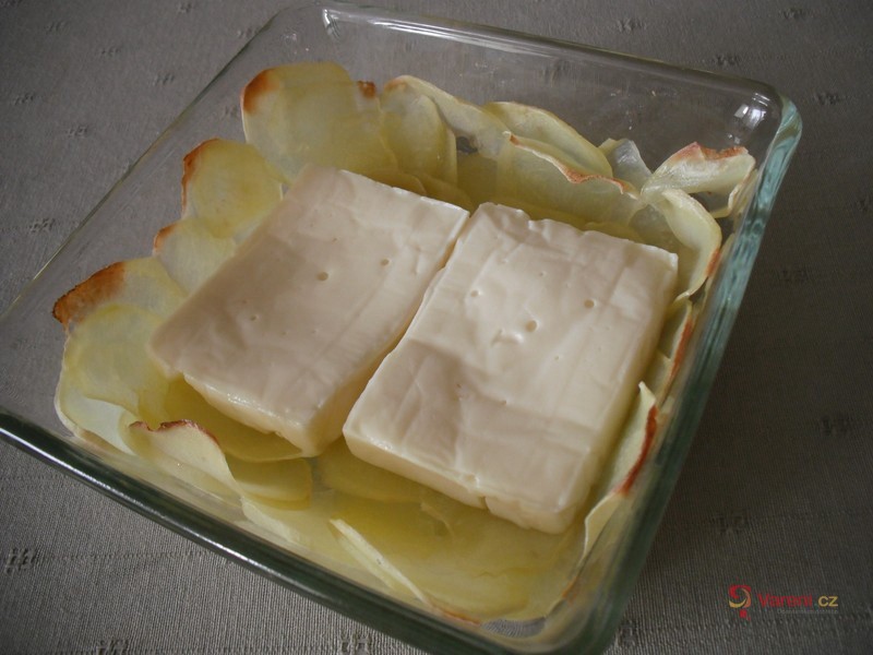 Tuňák zapečený s rajčaty a sýrem - fotografie 4