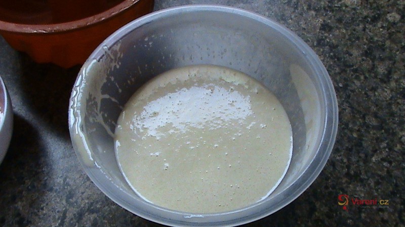 Barevná olejová bábovka - fotografie 3