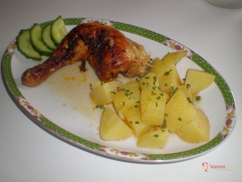 Kuřecí stehna na majoránce - fotografie 4