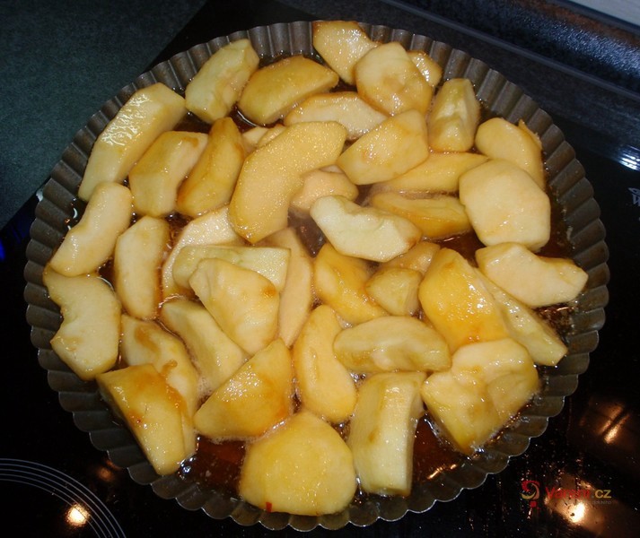 Tarte Tatin po česku - fotografie 4