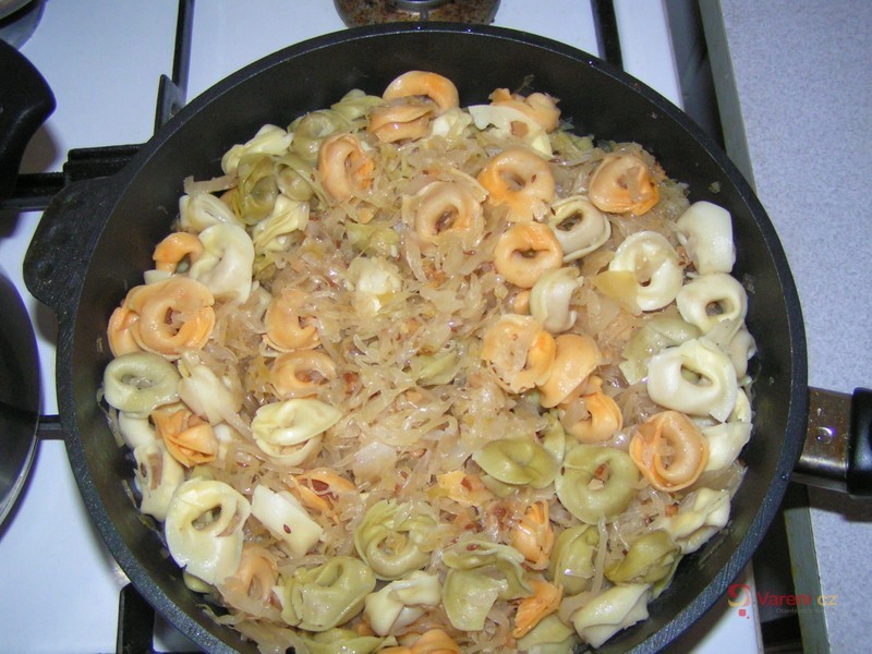 Těstoviny se zelím - fotografie 3