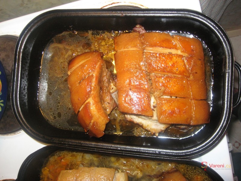 Bůček s červeným zelím - fotografie 2