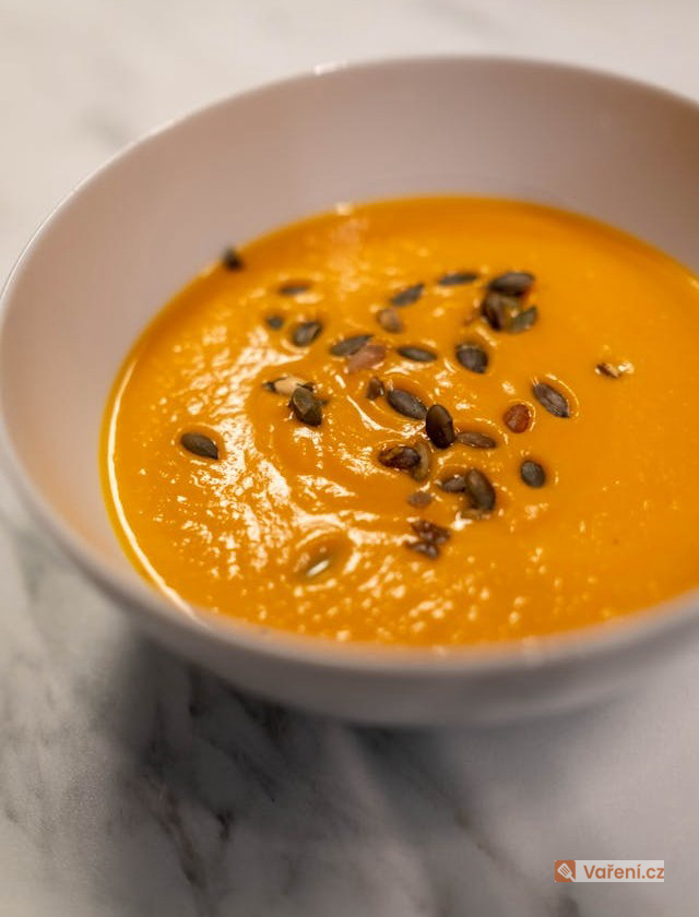 Rychlá polévka z dýně hokaido