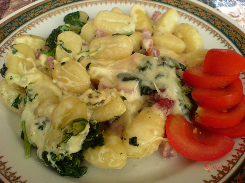 Gnocchi s uzeným, špenátem a smetanou - fotografie 2