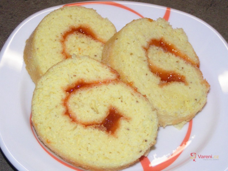 Piškotová roláda - fotografie 2