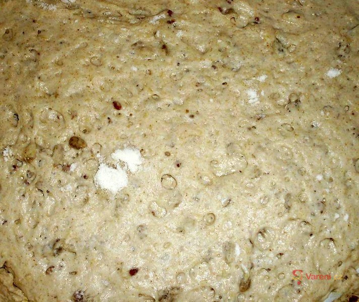 Chléb pečený v troubě - fotografie 3