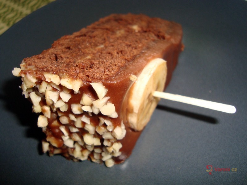 Čokoládový dort se smetanovým krémem - fotografie 2