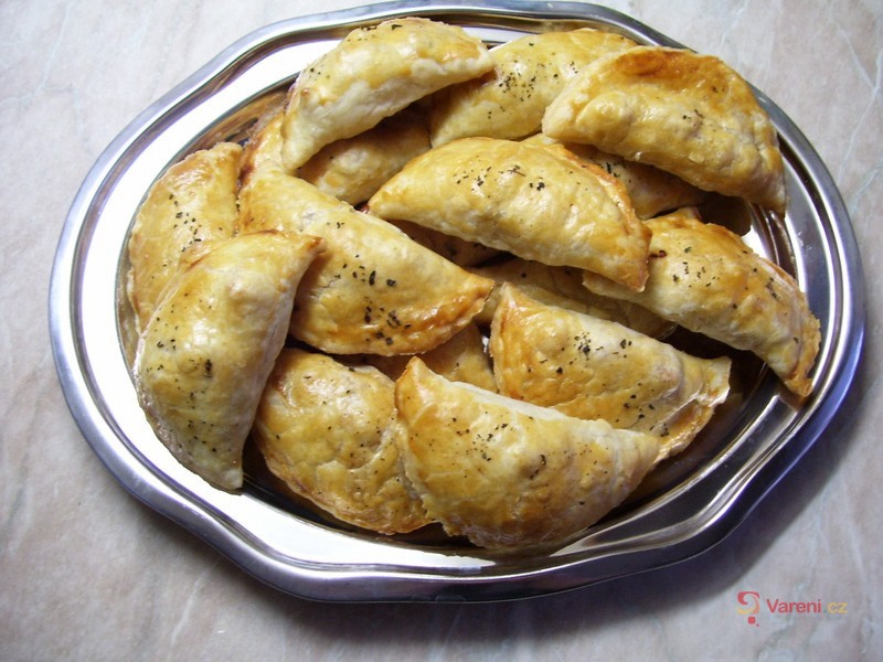 Listové kapsy plněné kuřecím a zelím - fotografie 5