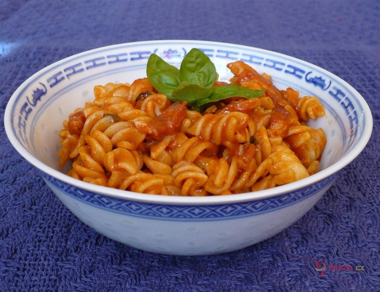 Rajčatová omáčka na těstoviny se slaninou - fotografie 2
