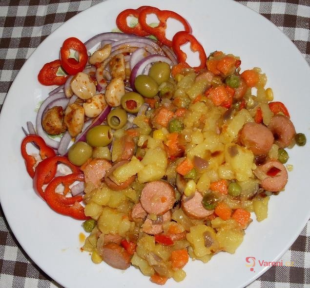 Pikantní bramborový salát - fotografie 2