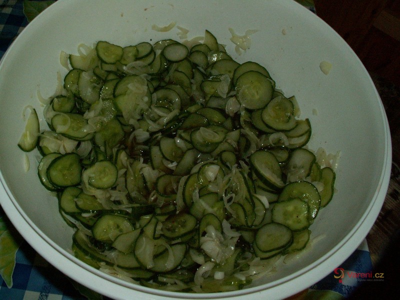 Kari okurkový salát - fotografie 3
