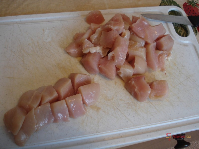 Sýrová omáčka s kuřecím a zeleninou - fotografie 2