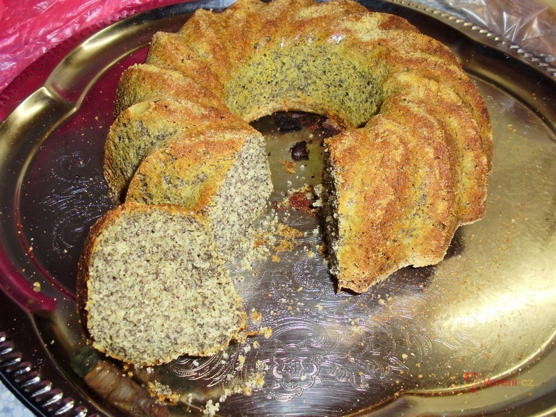 Maková bábovka - fotografie 3