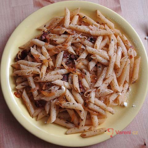 Těstoviny se sušenými rajčaty a parmazánem - fotografie 2