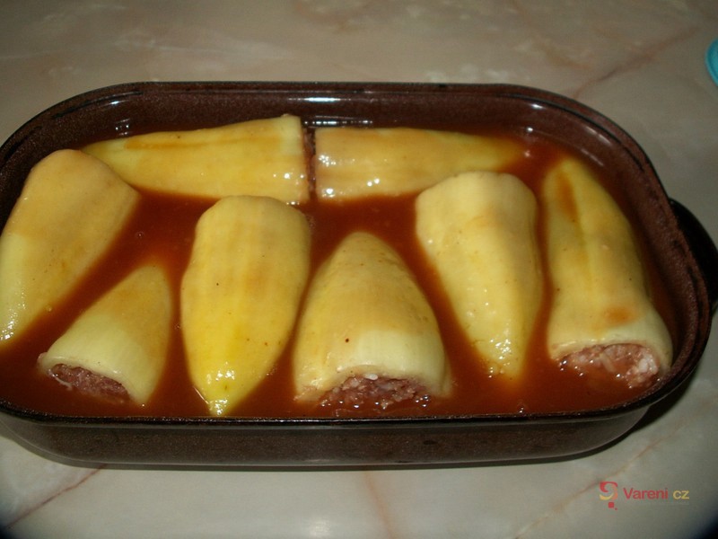 Plněná paprika s rajskou omáčkou - fotografie 3