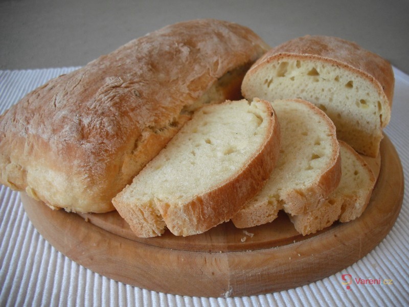 Bílý bramborový chléb